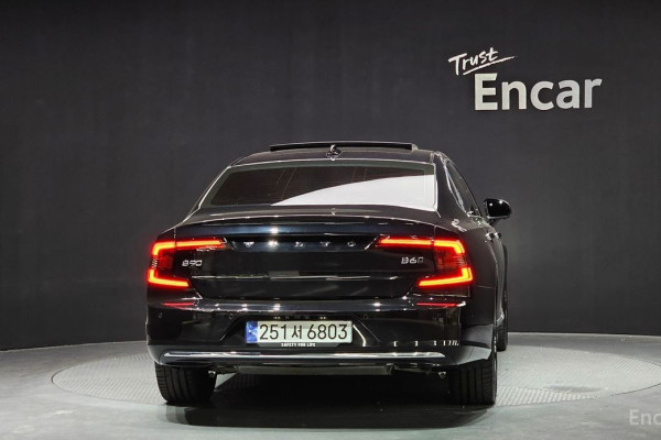 2023 Volvo S90 с пробегом 12 709 км