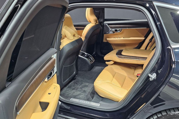 2023 Volvo S90 с пробегом 12 709 км