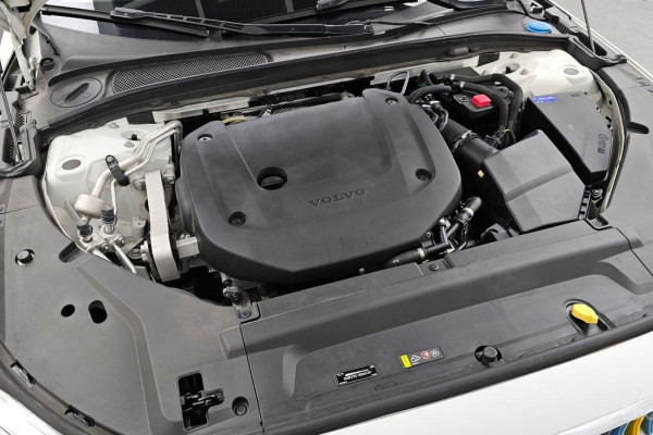 2022 Volvo S90 с пробегом 77 635 км