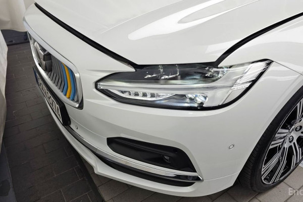 2022 Volvo S90 с пробегом 77 635 км