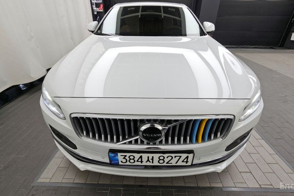 2022 Volvo S90 с пробегом 77 635 км