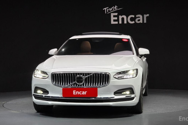 2024 Volvo S90 с пробегом 12 253 км