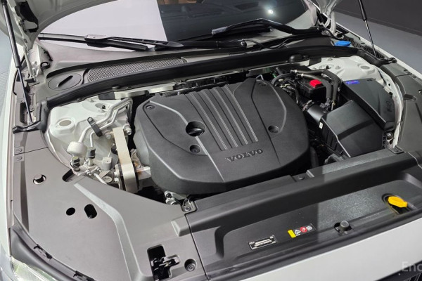 2024 Volvo S90 с пробегом 12 253 км