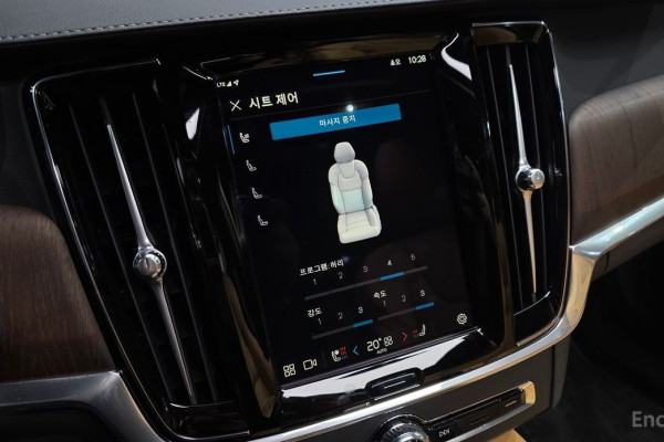 2024 Volvo S90 с пробегом 12 253 км