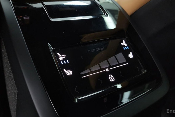 2023 Volvo S90 с пробегом 43 979 км