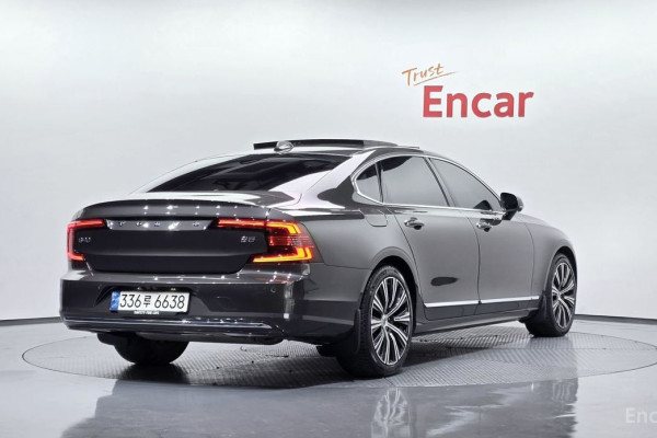 2023 Volvo S90 с пробегом 54 784 км