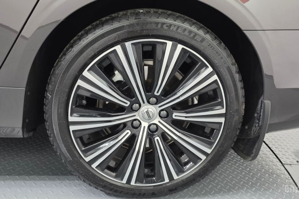 2023 Volvo S90 с пробегом 54 784 км