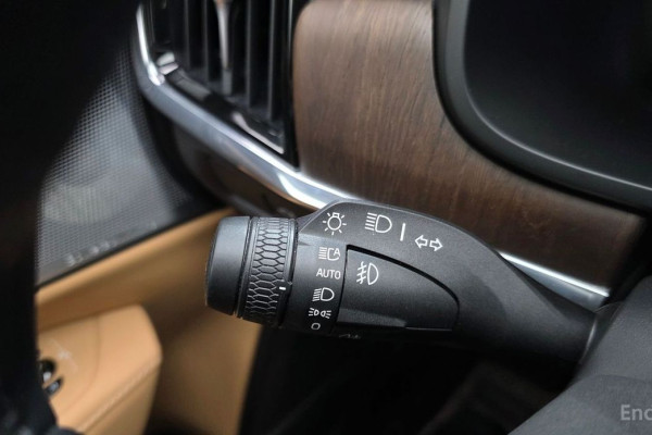 2023 Volvo S90 с пробегом 54 784 км