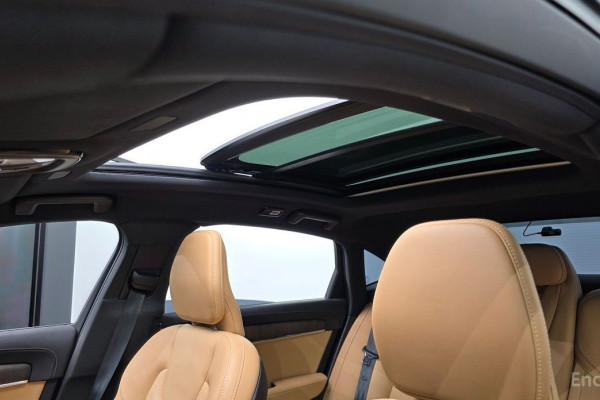 2023 Volvo S90 с пробегом 54 784 км