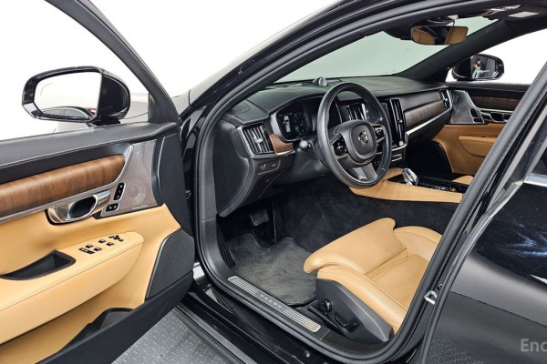 2021 Volvo S90 с пробегом 60 671 км