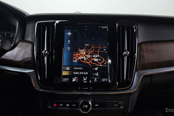 2021 Volvo S90 с пробегом 60 671 км