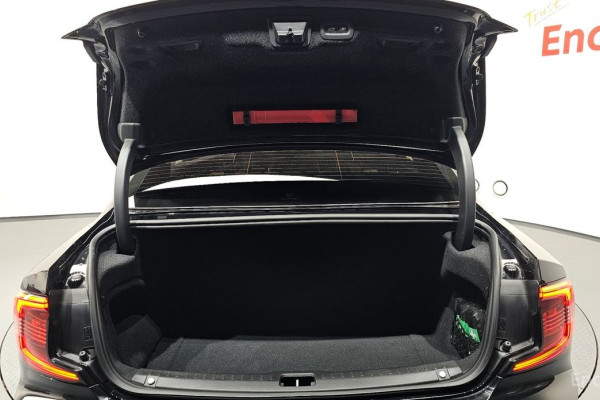 2021 Volvo S90 с пробегом 60 671 км