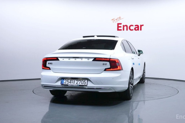 2021 Volvo S90 с пробегом 76 731 км