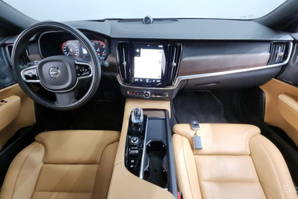 2021 Volvo S90 с пробегом 76 731 км