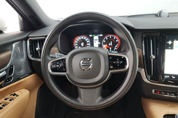 2021 Volvo S90 с пробегом 76 731 км