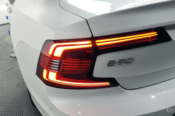 2021 Volvo S90 с пробегом 76 731 км