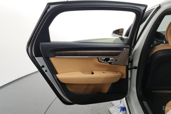 2021 Volvo S90 с пробегом 76 731 км