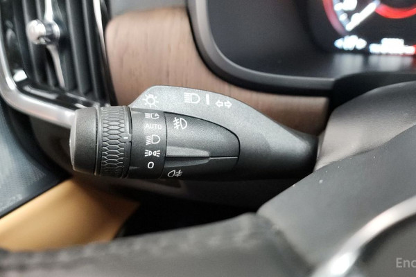 2021 Volvo S90 с пробегом 76 731 км