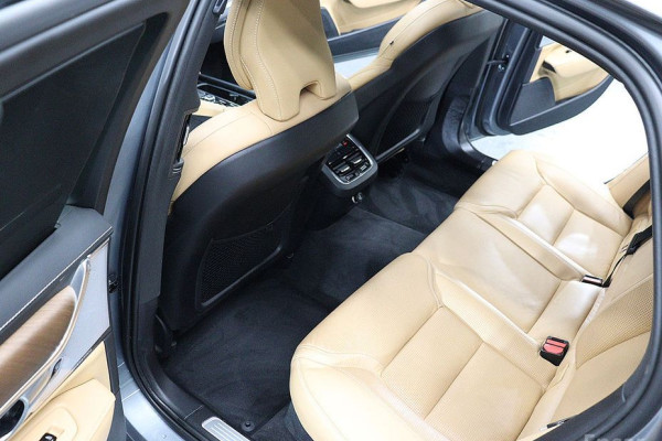 2019 Volvo S90 с пробегом 43 510 км