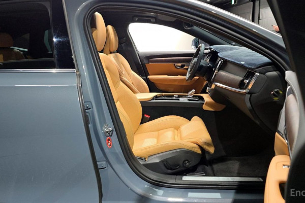 2023 Volvo S90 с пробегом 37 531 км