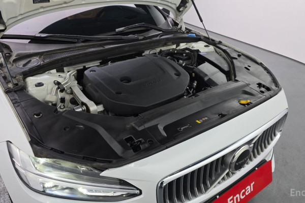 2021 Volvo S90 с пробегом 47 993 км