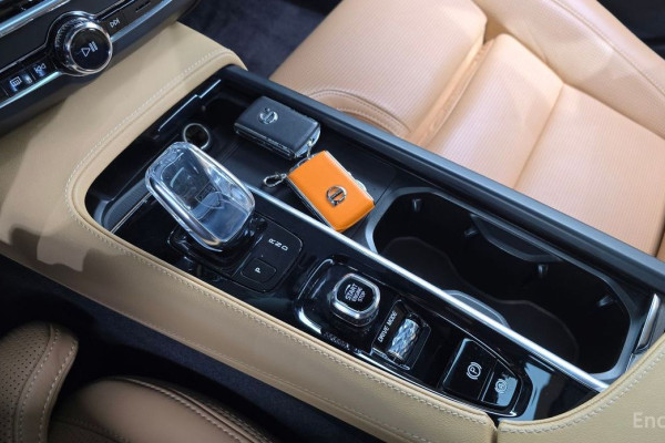 2021 Volvo S90 с пробегом 47 993 км