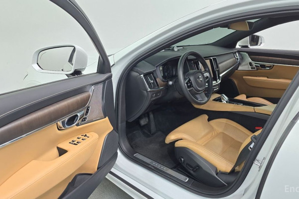 2021 Volvo S90 с пробегом 47 993 км