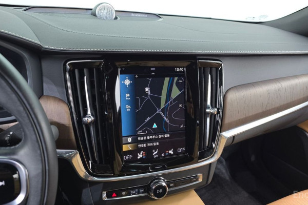 2021 Volvo S90 с пробегом 47 993 км