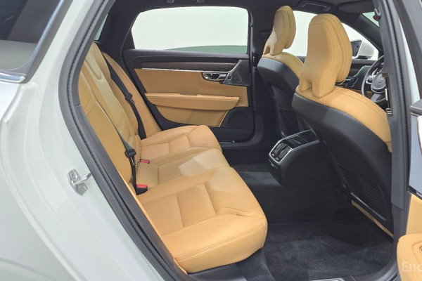 2021 Volvo S90 с пробегом 47 993 км