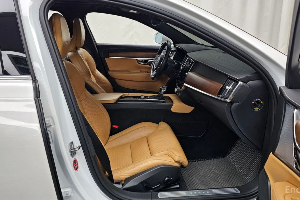 2019 Volvo S90 с пробегом 81 482 км