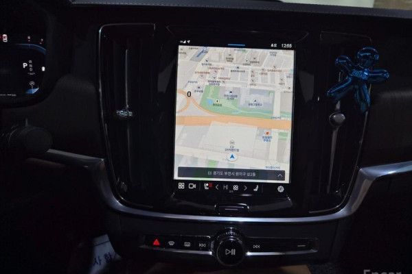 2022 Volvo S90 с пробегом 20 372 км