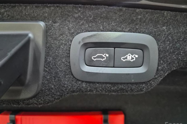 2022 Volvo S90 с пробегом 20 372 км