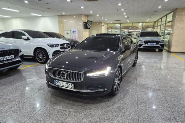 2022 Volvo S90 с пробегом 20 372 км