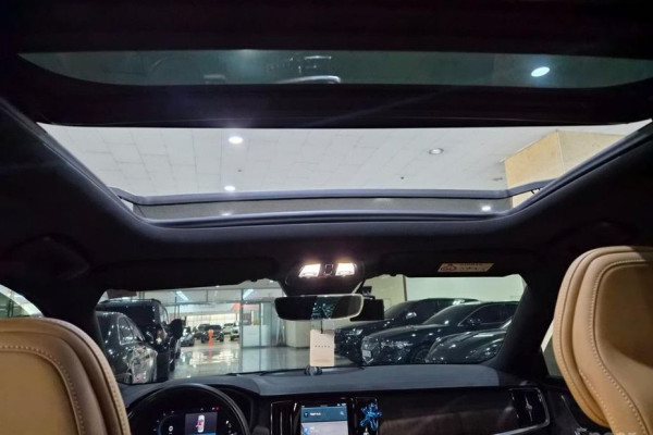 2022 Volvo S90 с пробегом 20 372 км