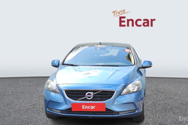 2014 Volvo V40 с пробегом 106 061 км