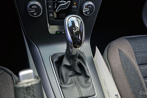 2014 Volvo V40 с пробегом 106 061 км