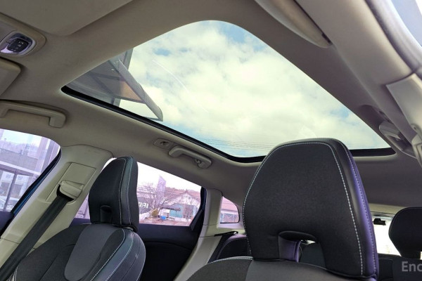 2014 Volvo V40 с пробегом 106 061 км