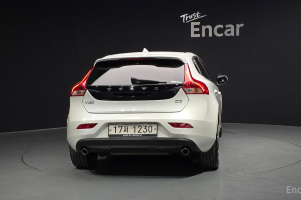 2018 Volvo V40 с пробегом 45 113 км