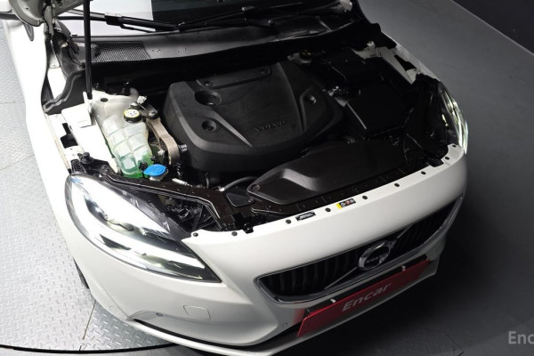 2018 Volvo V40 с пробегом 45 113 км