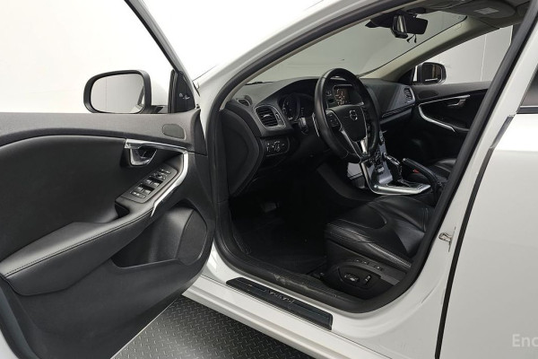 2018 Volvo V40 с пробегом 62 973 км