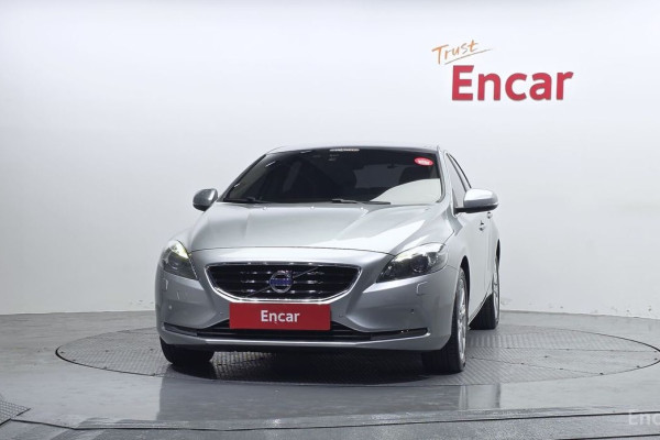 2015 Volvo V40 с пробегом 161 969 км