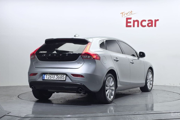 2015 Volvo V40 с пробегом 161 969 км