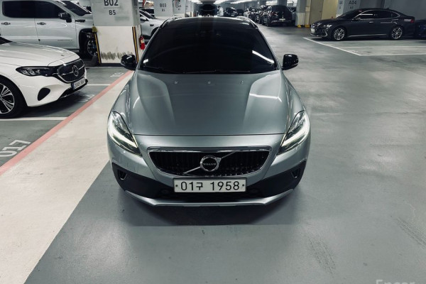 2018 Volvo V40 с пробегом 169 992 км