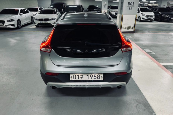 2018 Volvo V40 с пробегом 169 992 км