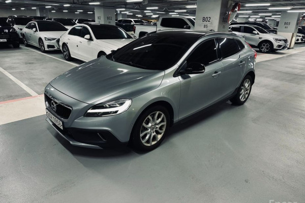 2018 Volvo V40 с пробегом 169 992 км