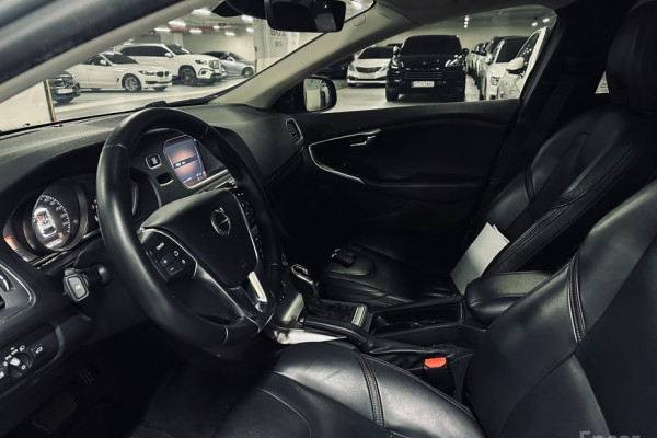 2018 Volvo V40 с пробегом 169 992 км