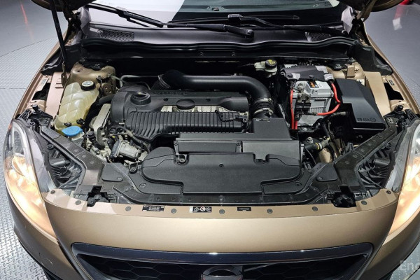 2013 Volvo V40 с пробегом 112 468 км