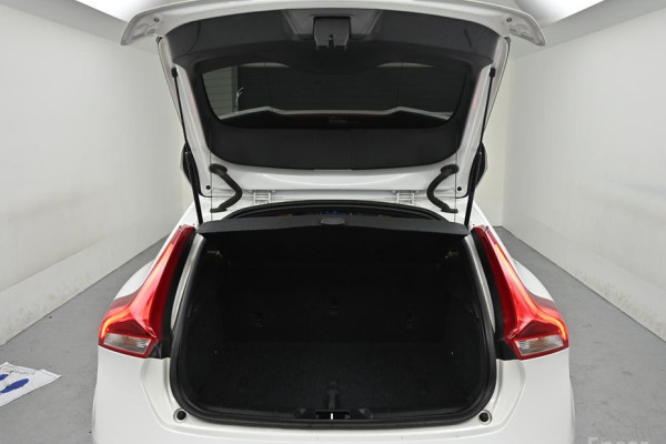 2017 Volvo V40 с пробегом 99 236 км