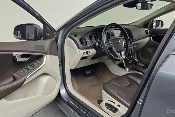 2016 Volvo V40 с пробегом 53 380 км