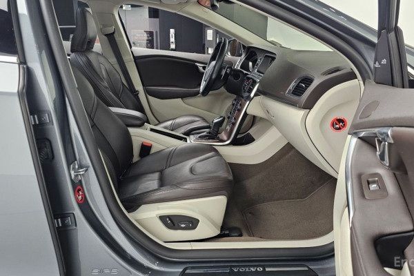 2016 Volvo V40 с пробегом 53 380 км